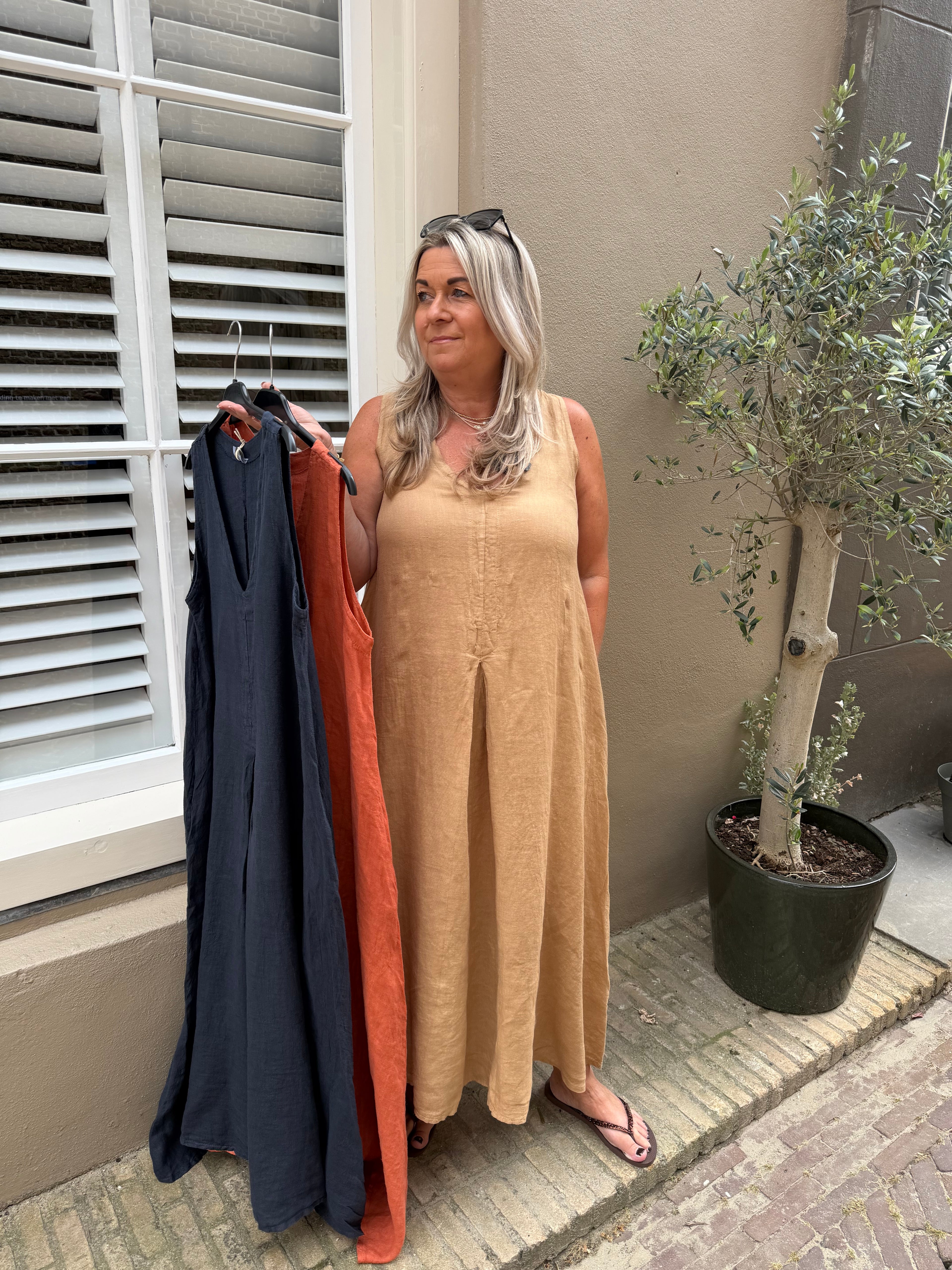 Linnen dress model escalona Camel