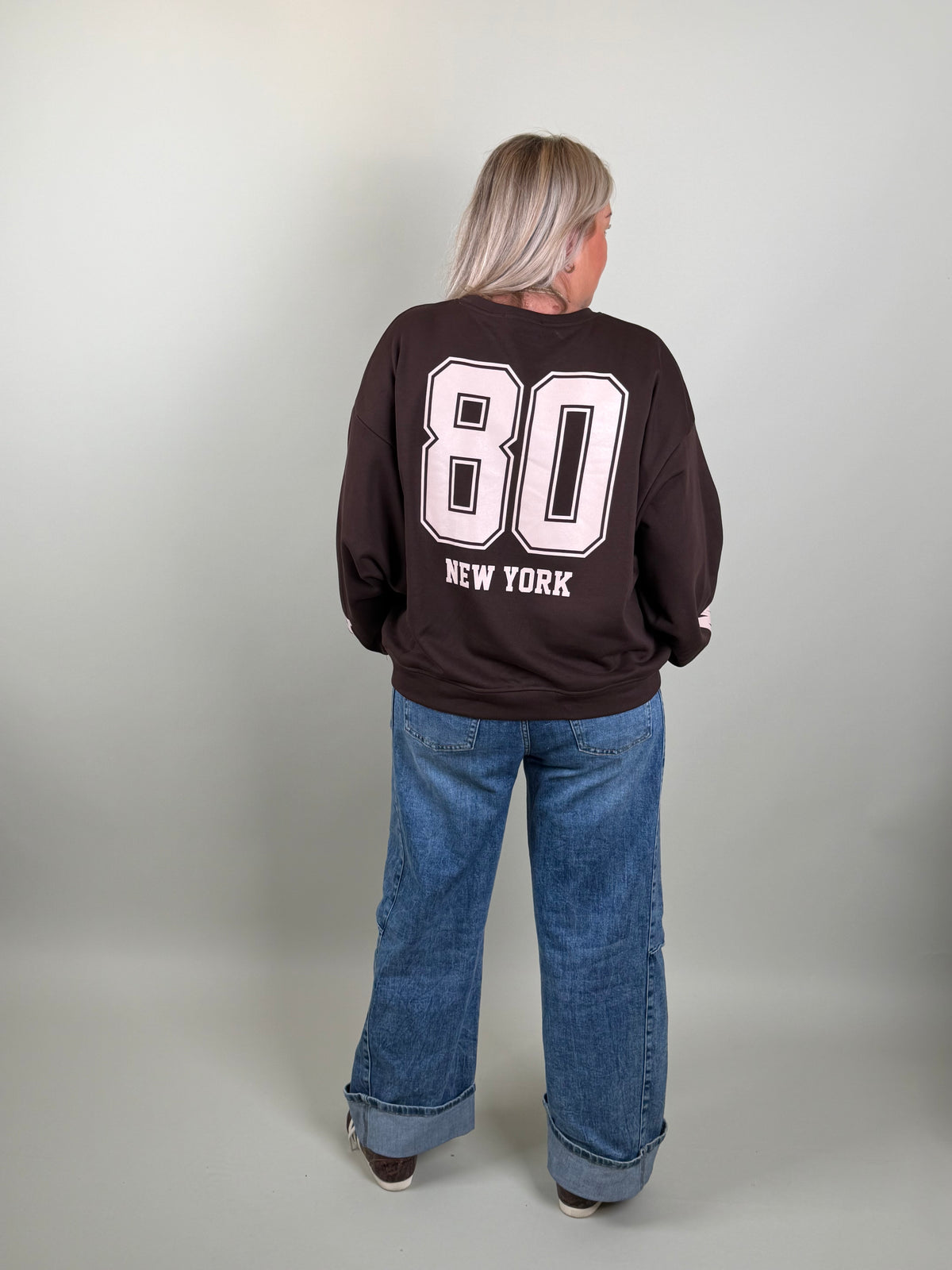 Sweater model Base Ball chocolade Classic Beauty & Fashion