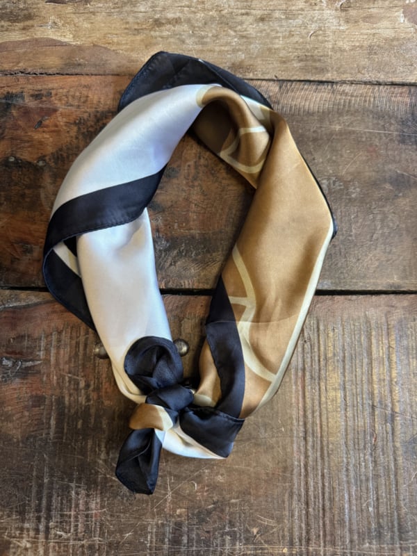Sjaal Classy Bloem zwart/camel/off white
