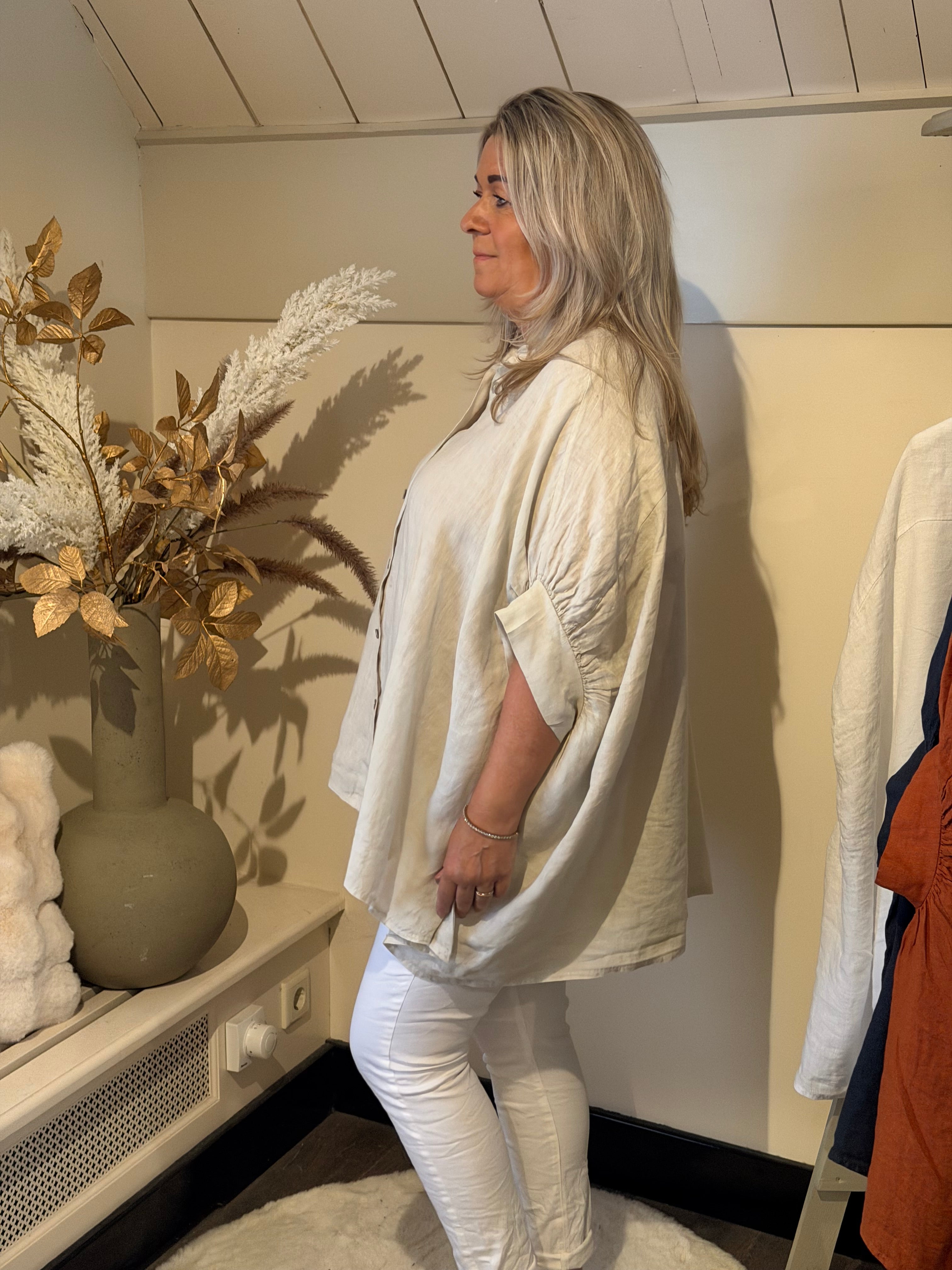 Linnen blouse model Debby beige