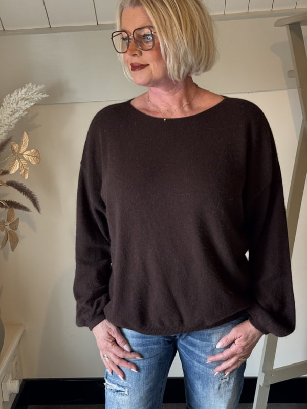 TWNS LOS ANGELES PUFFED BOAT NECK SWEATER DARK CHOCOLATE