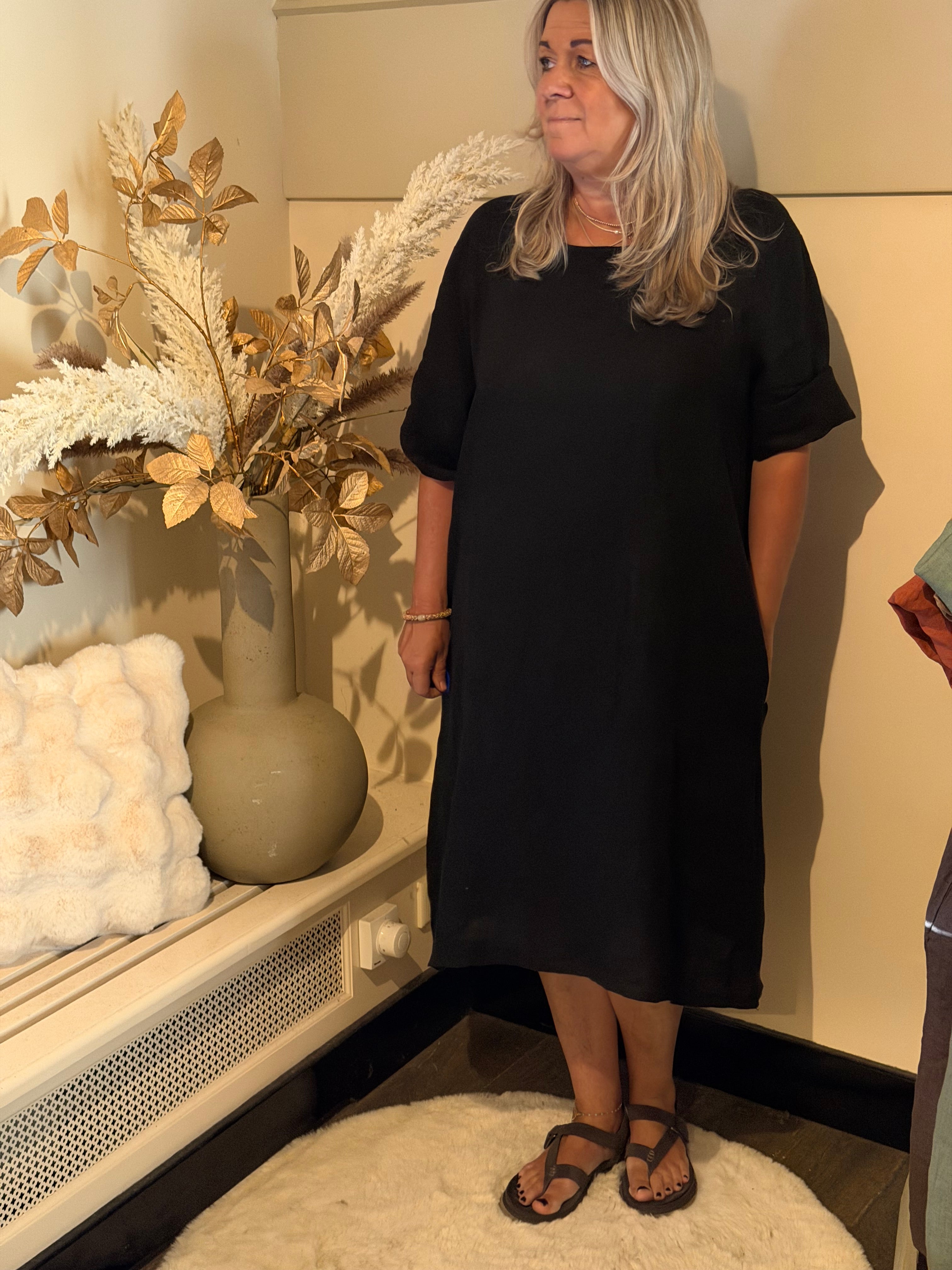 Linnen jurk model gela zwart