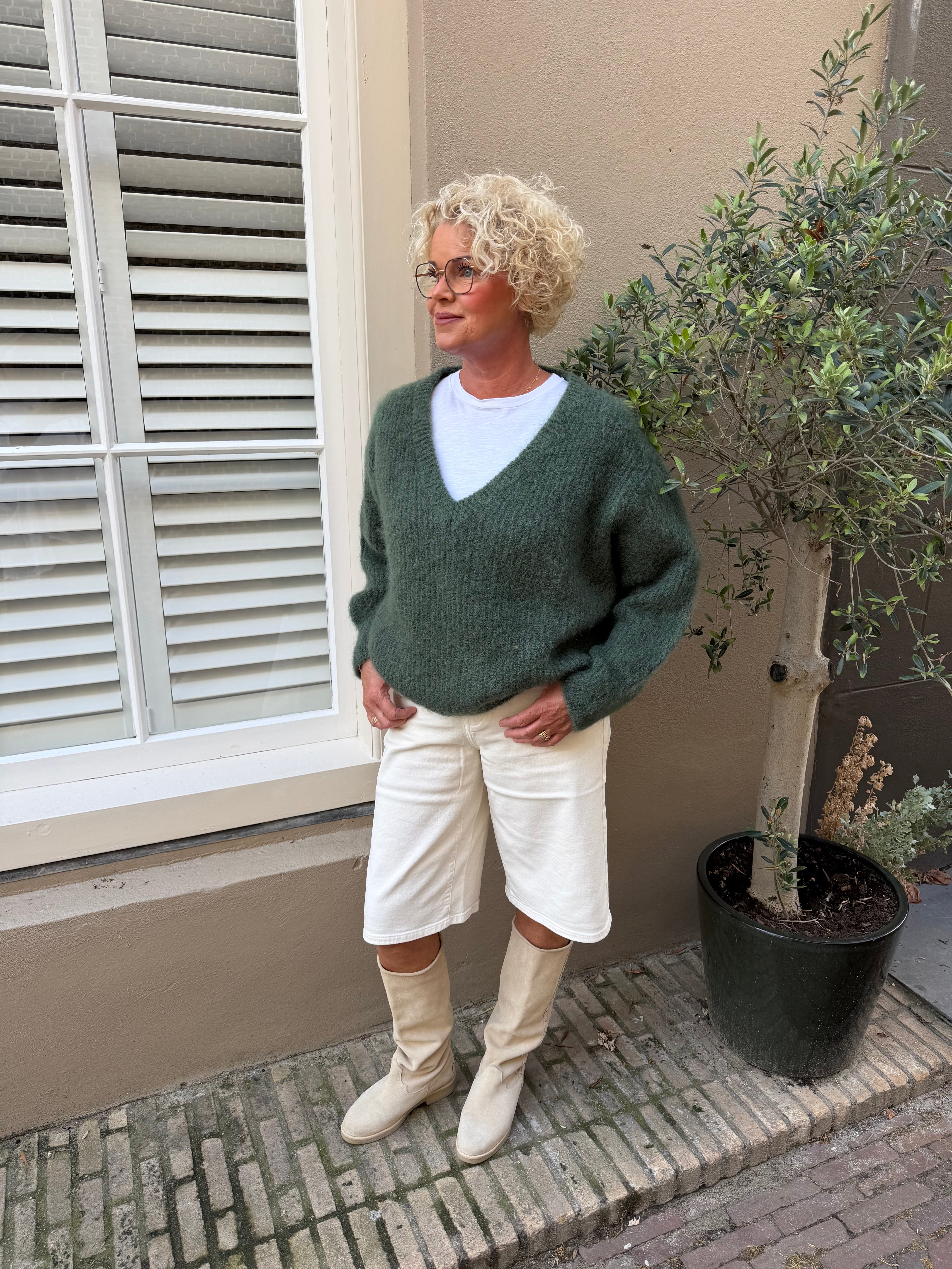 TWNS anakoni solid long-sleeve v-neck sweater military