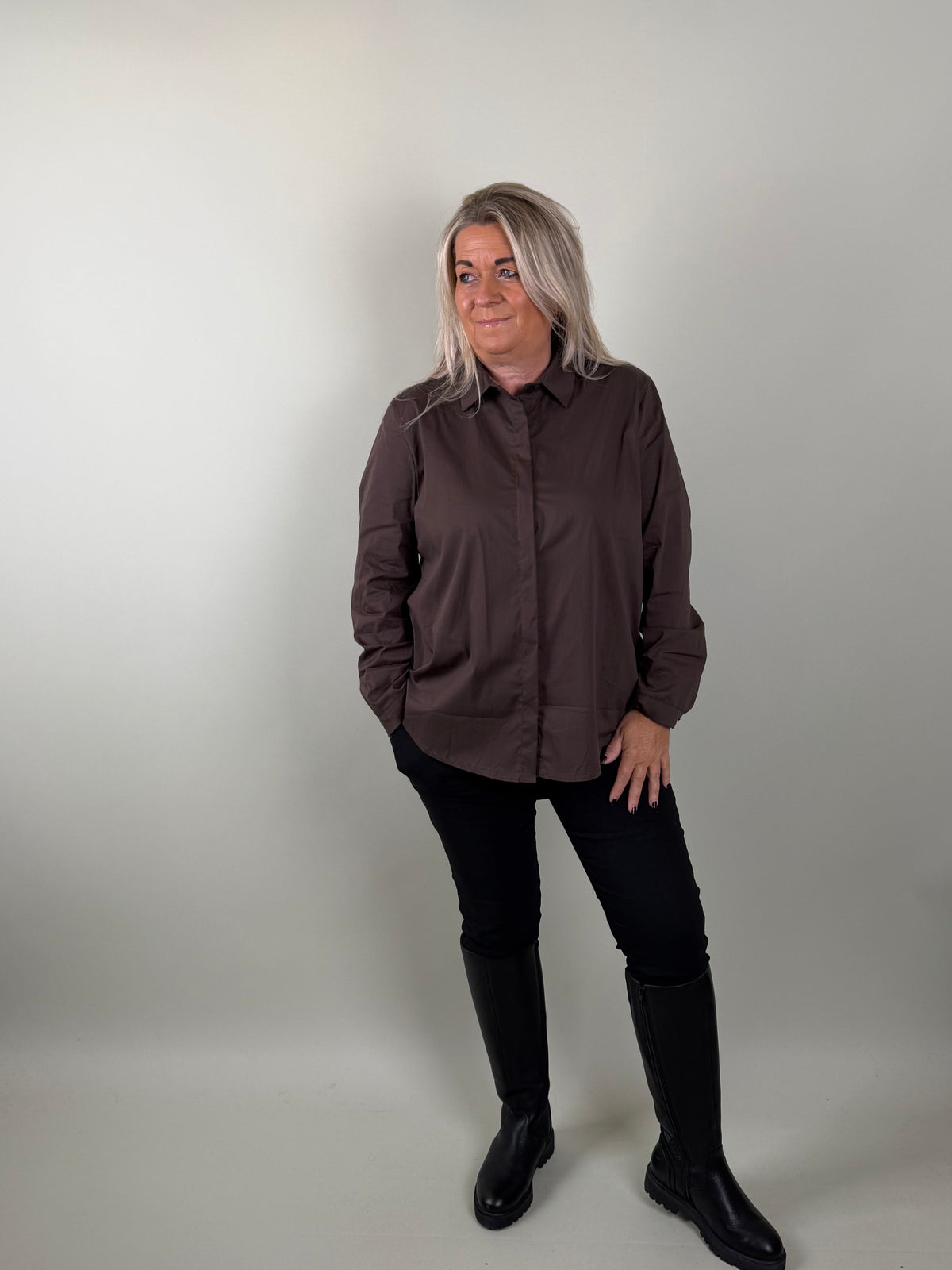 Basic Blouse Novy Chocolade