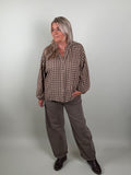 Ruit blouse model Pien bruin