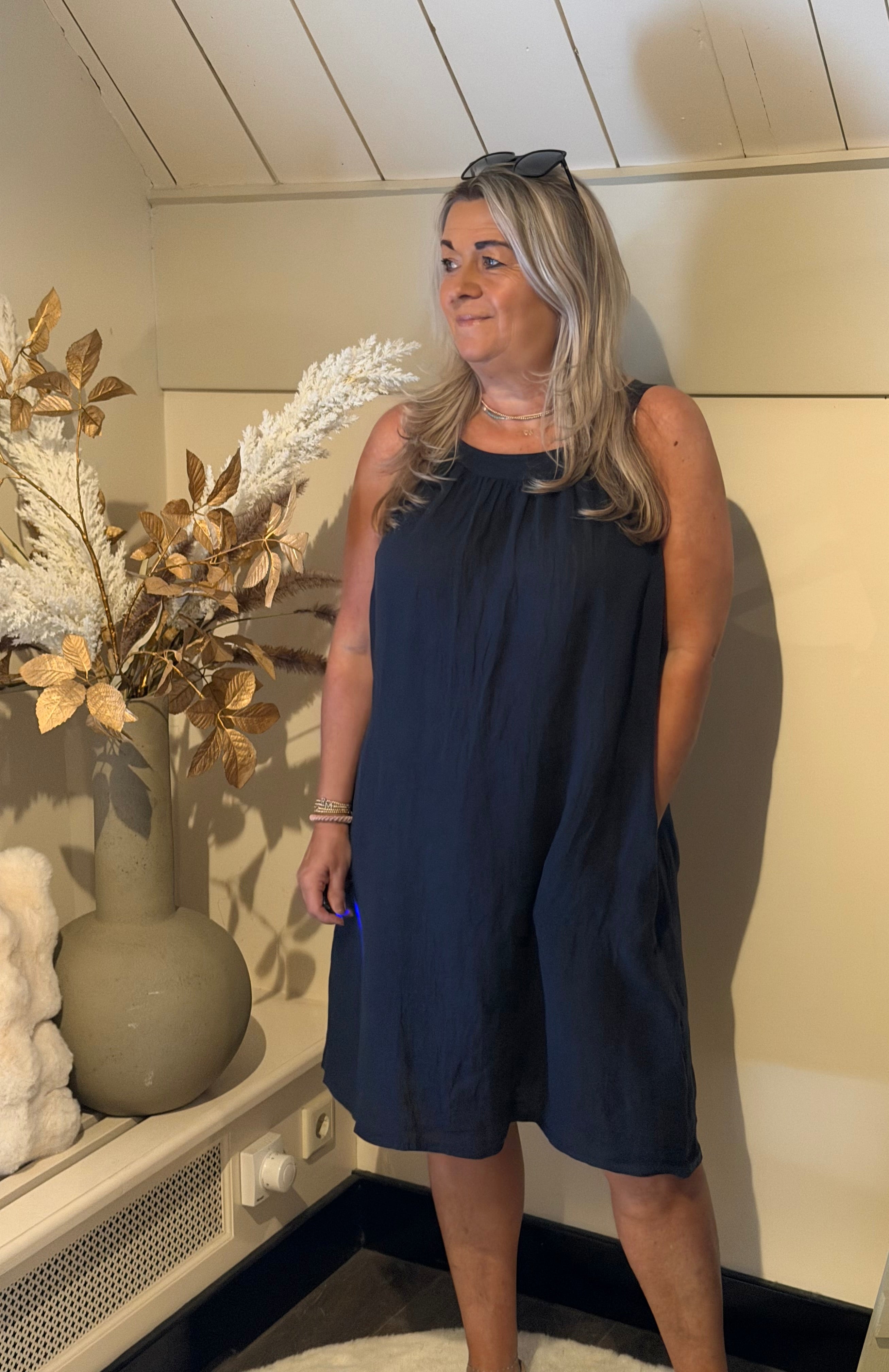 Linnen zomerjurk model anna-bel navy