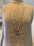 BOHO KETTING BUDDHA 410  6 MM STONE HOWLITE GOLD