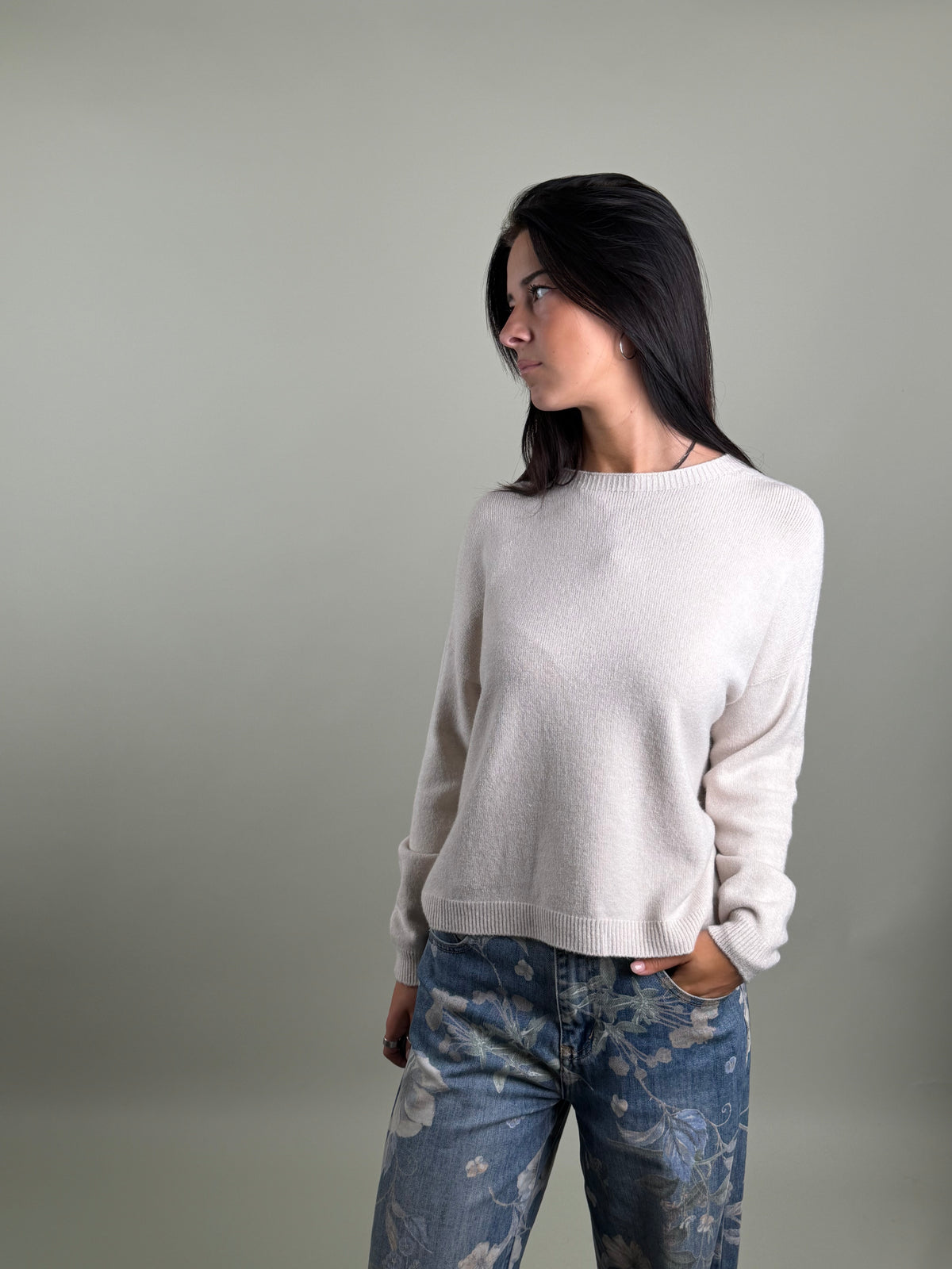 trui model piedra off white Classic Beauty & Fashion