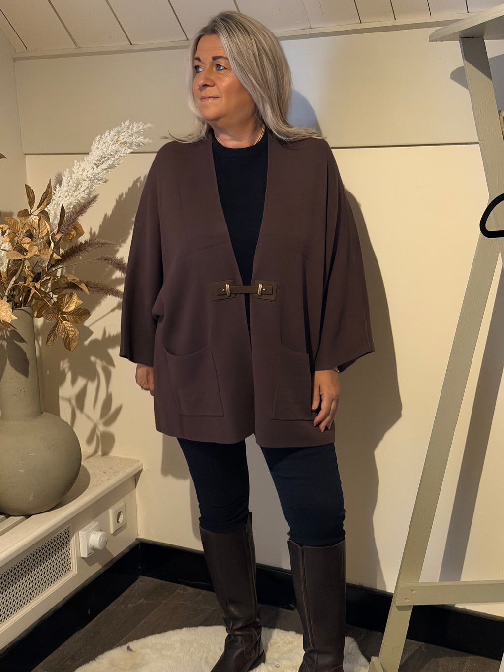 oversized poncho aniston choco Classic Beauty & Fashion