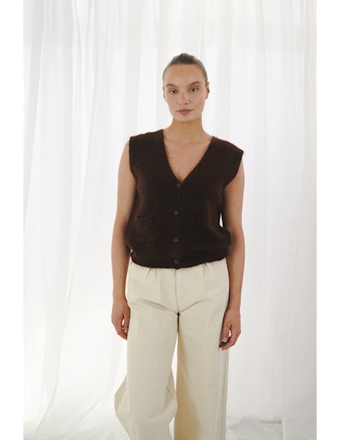 TWNS CASTLEROCK SLEEVLESS VEST CHOCOLATE