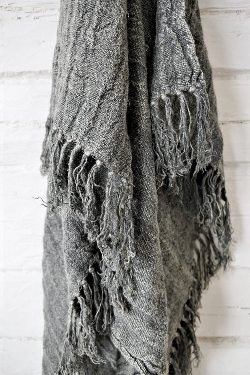 BYPIAS LOVE OF LINEN THROW ANTRASIT