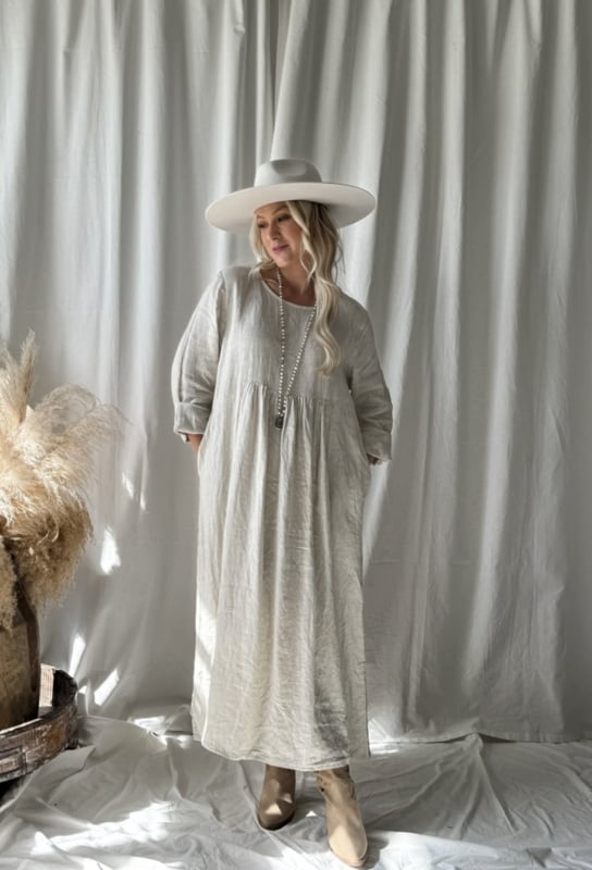 BYPIAS CAMILIA LINNEN JURK SAND