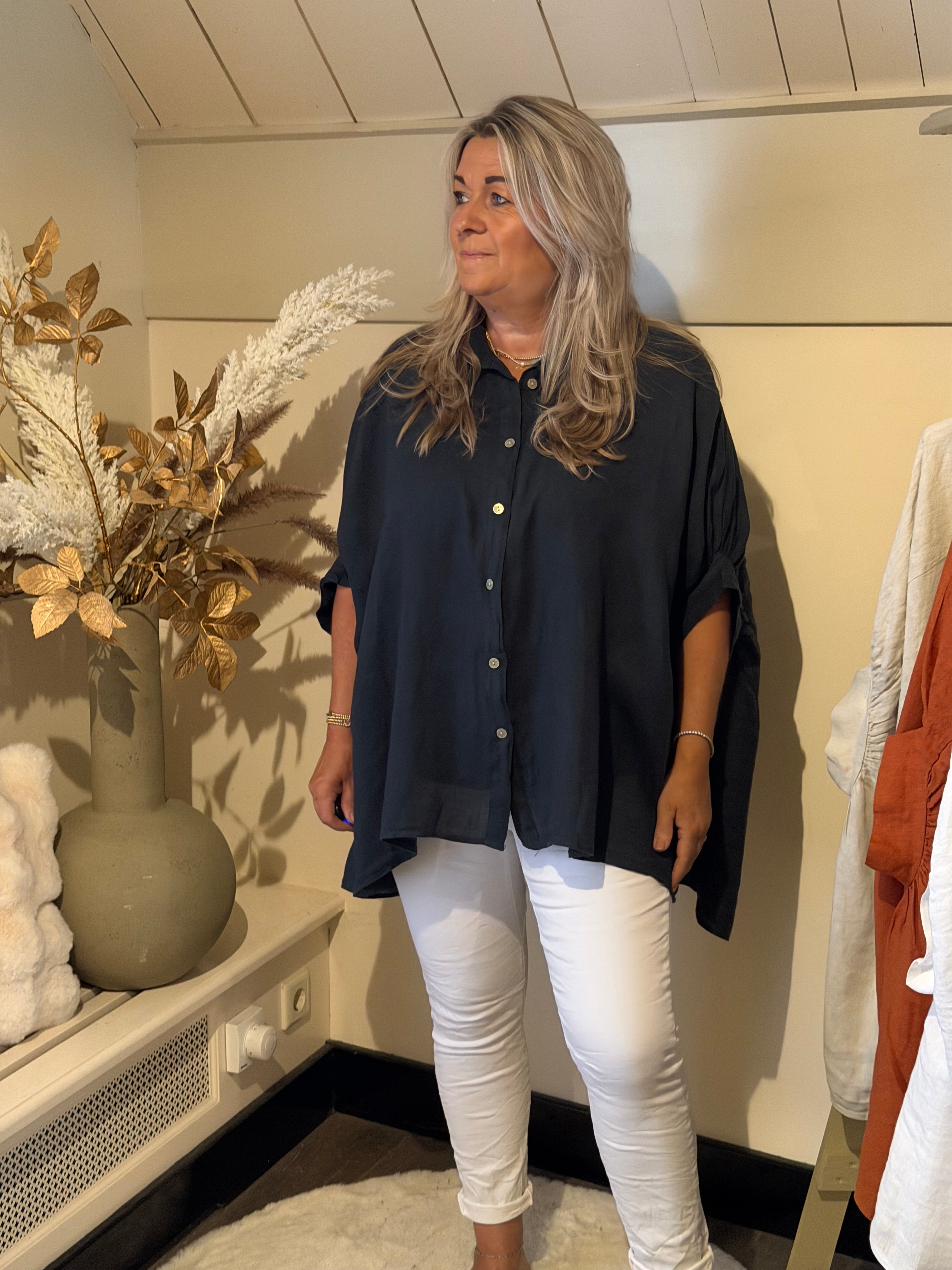 Linnen blouse model Debby navy