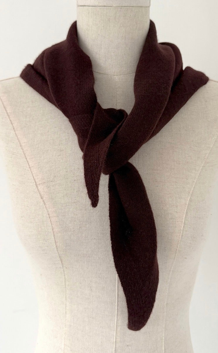 Scarfmania Cozy Triangle Dark Brown