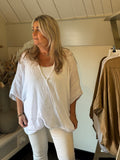 Linen blouse model: Logan white