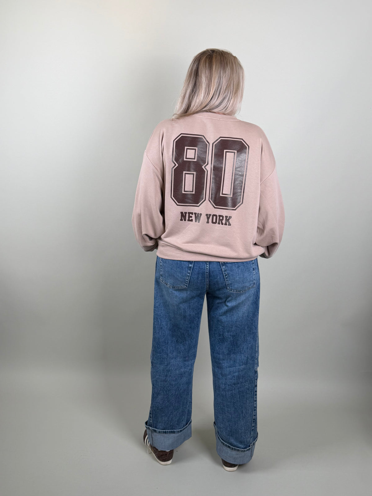 Sweater model Base Ball beige Classic Beauty & Fashion