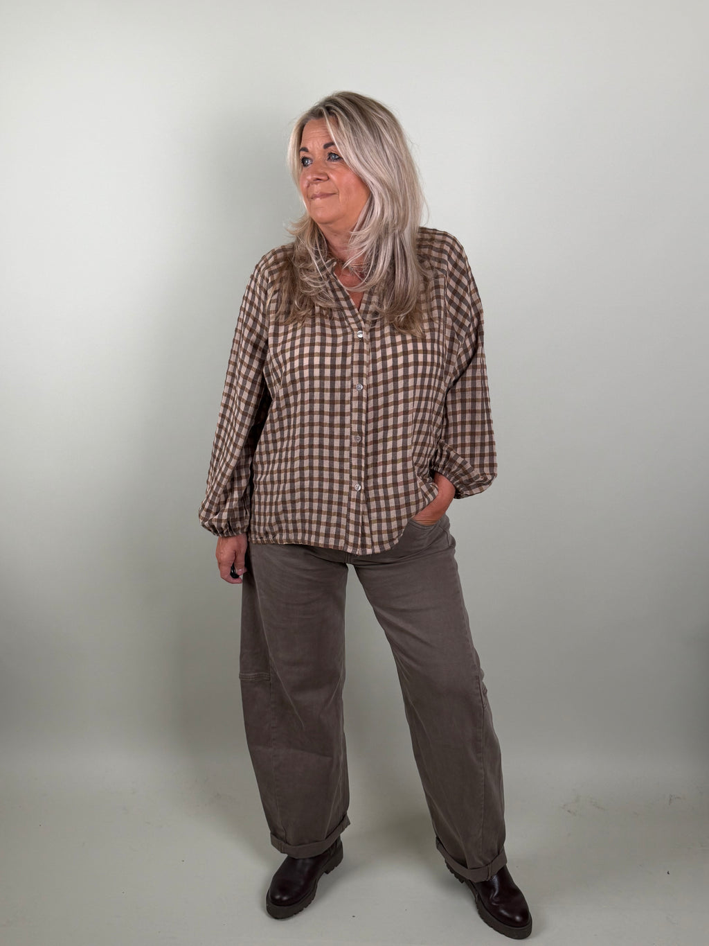Ruit blouse model Pien bruin