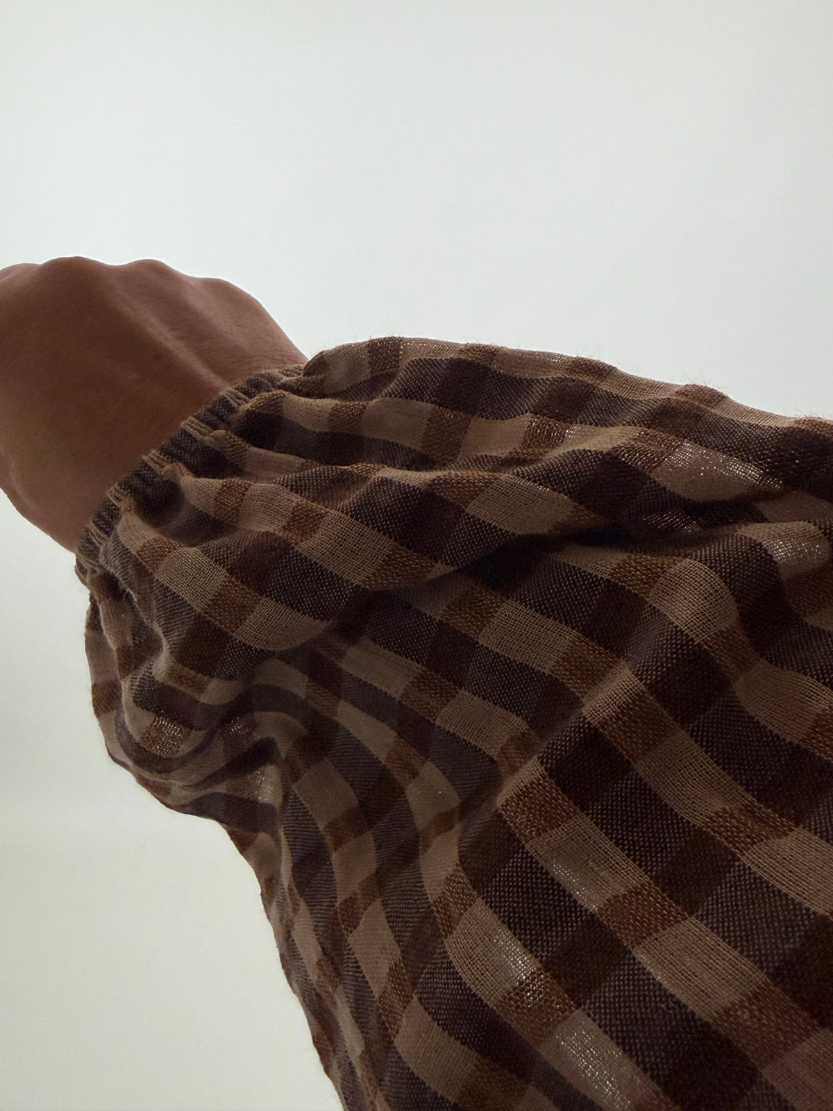 Ruit blouse model Pien bruin