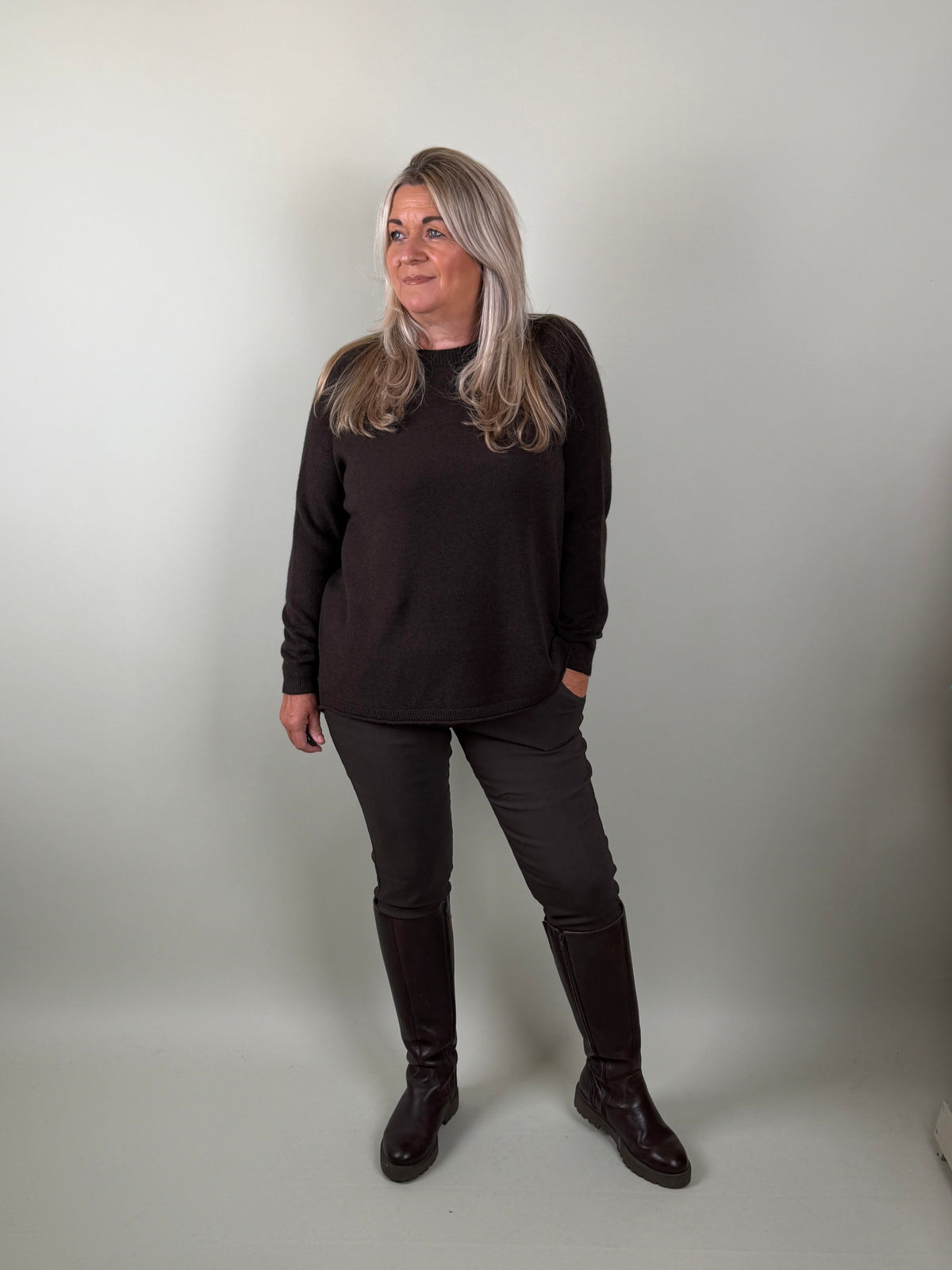 trui model Angie Espresso