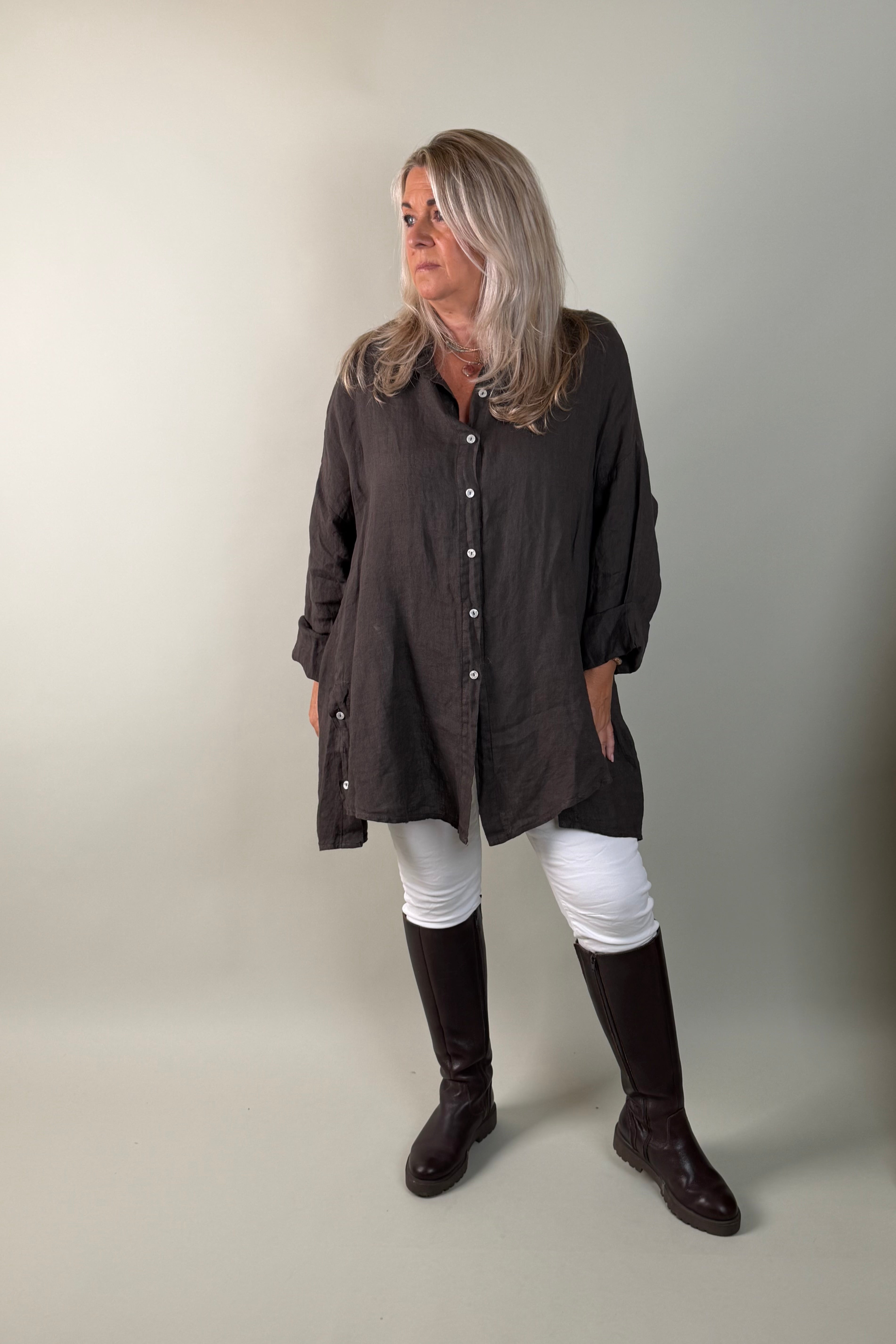 Linnen blouse oversized model Bari choco