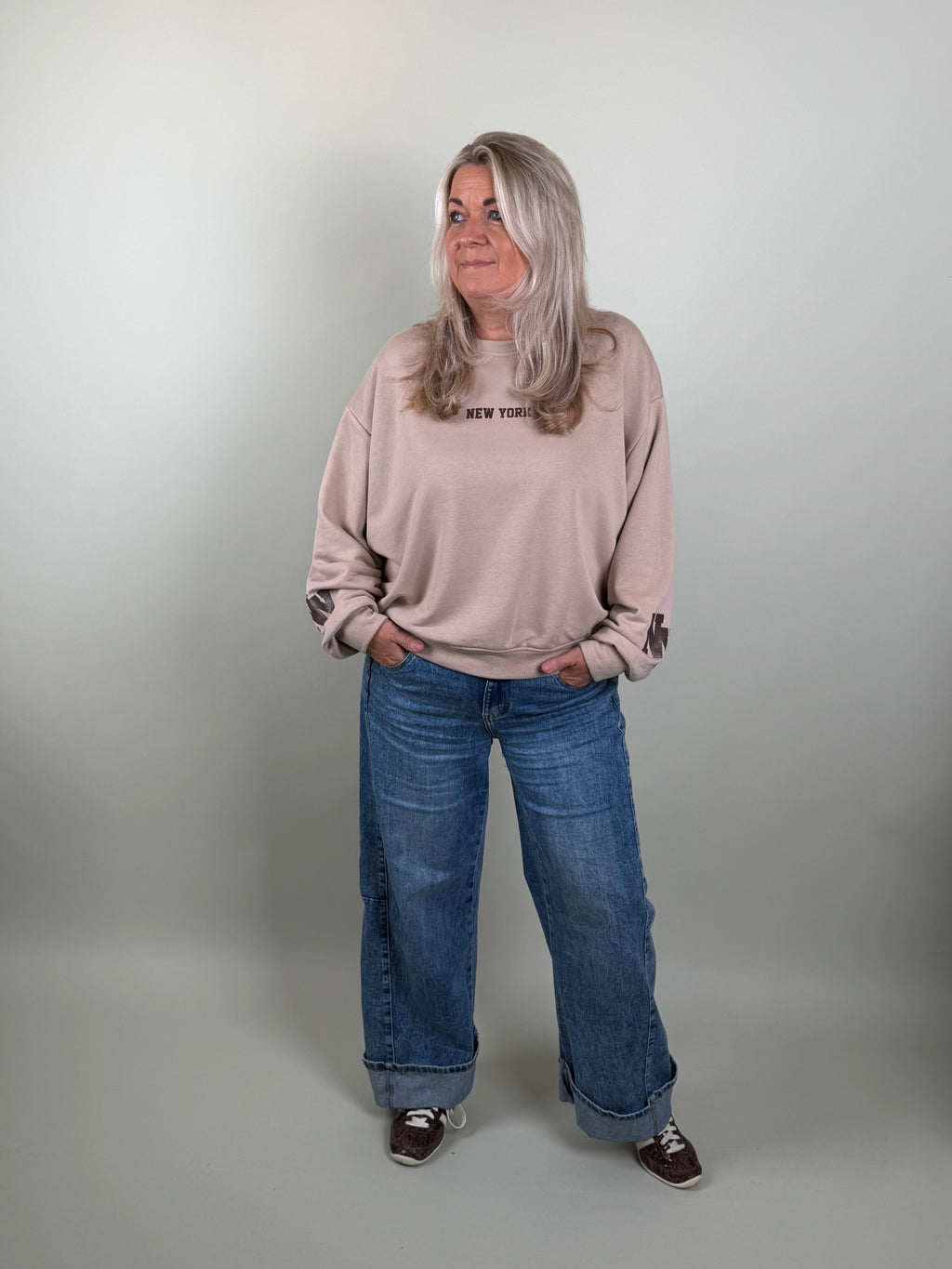 Sweater model Base Ball beige Classic Beauty & Fashion