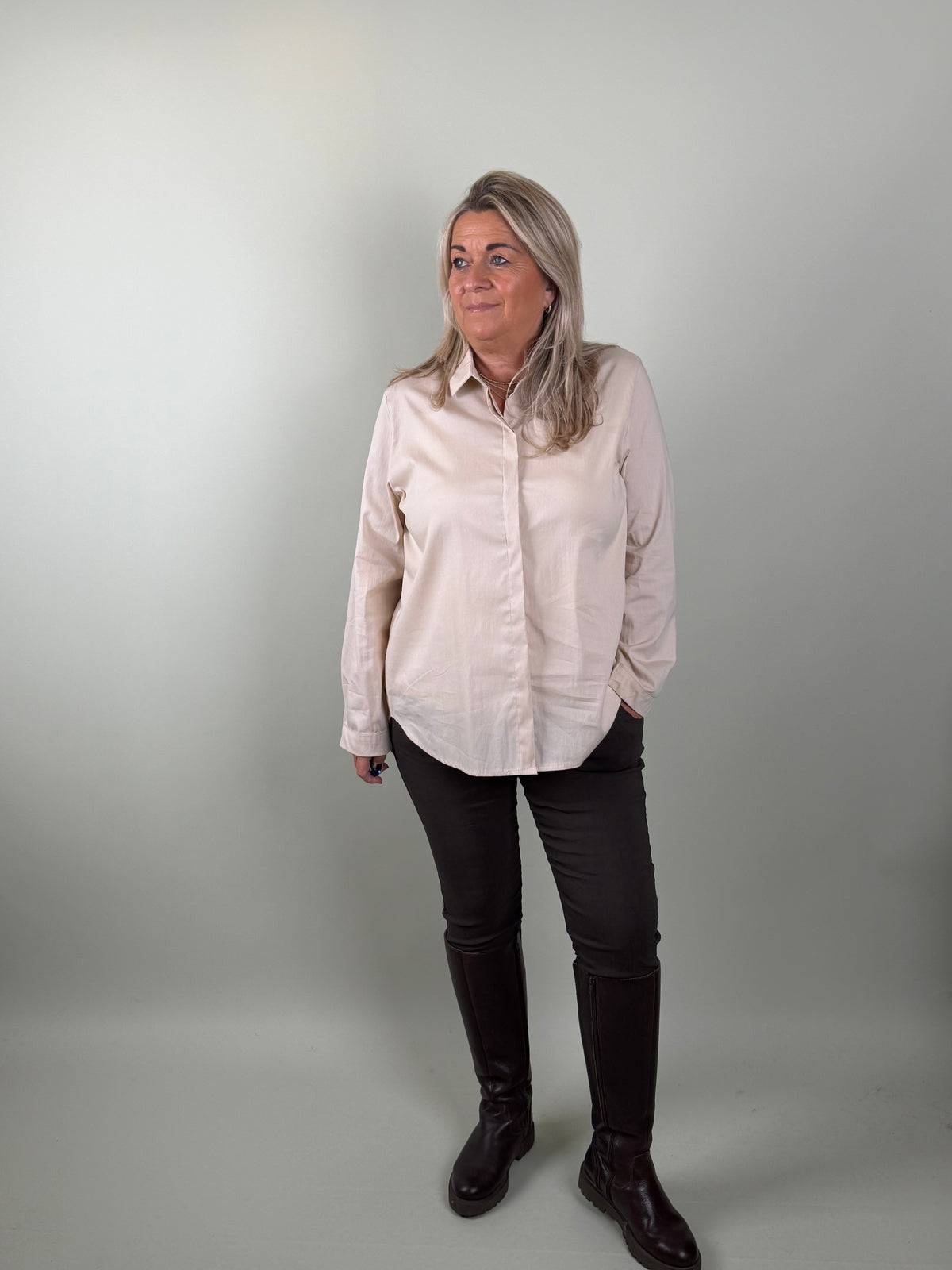 Basic Blouse Novy Beige