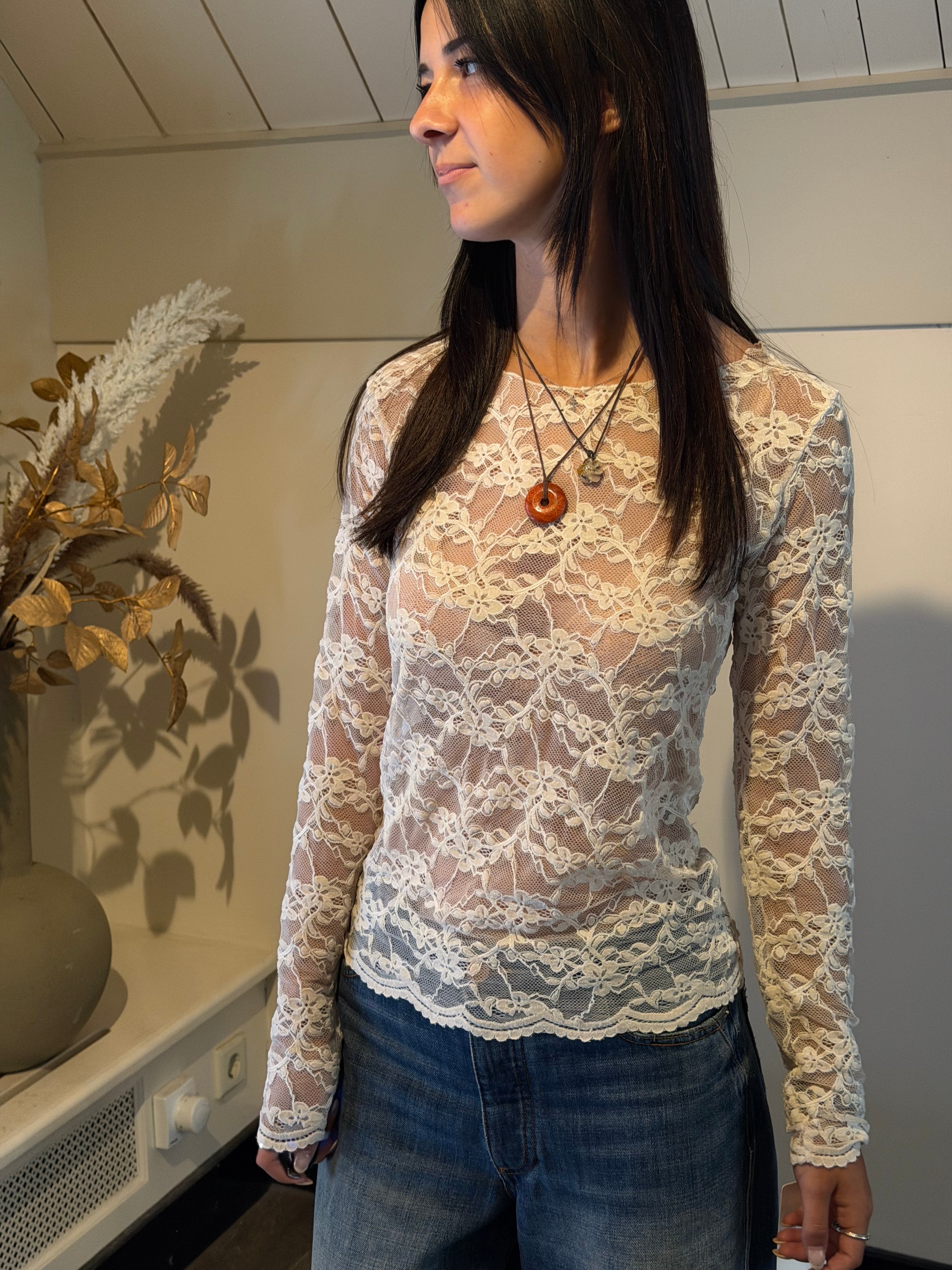 Stretchy Lace top Beige