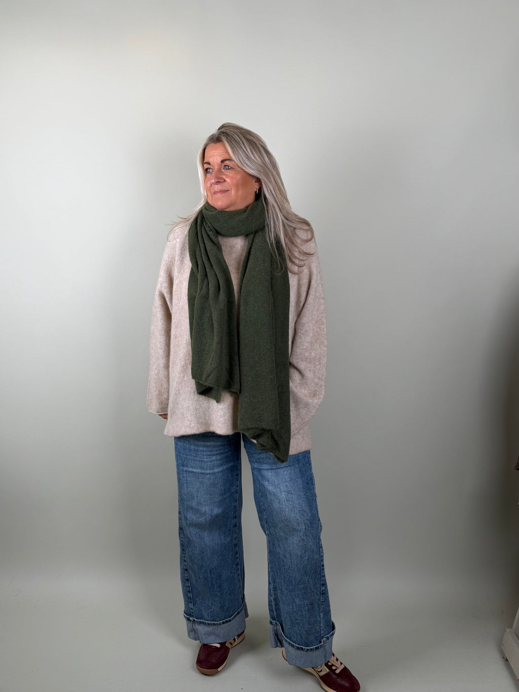 Sjaal model Softy in Green incl beanie & handwarmers (kopie)