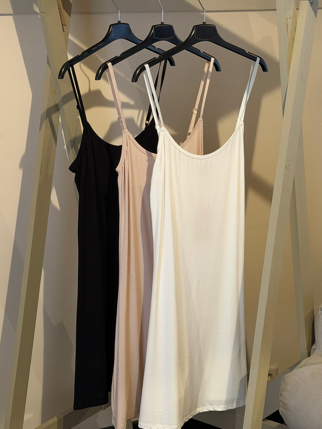 Basic underskirt model Vedra beige