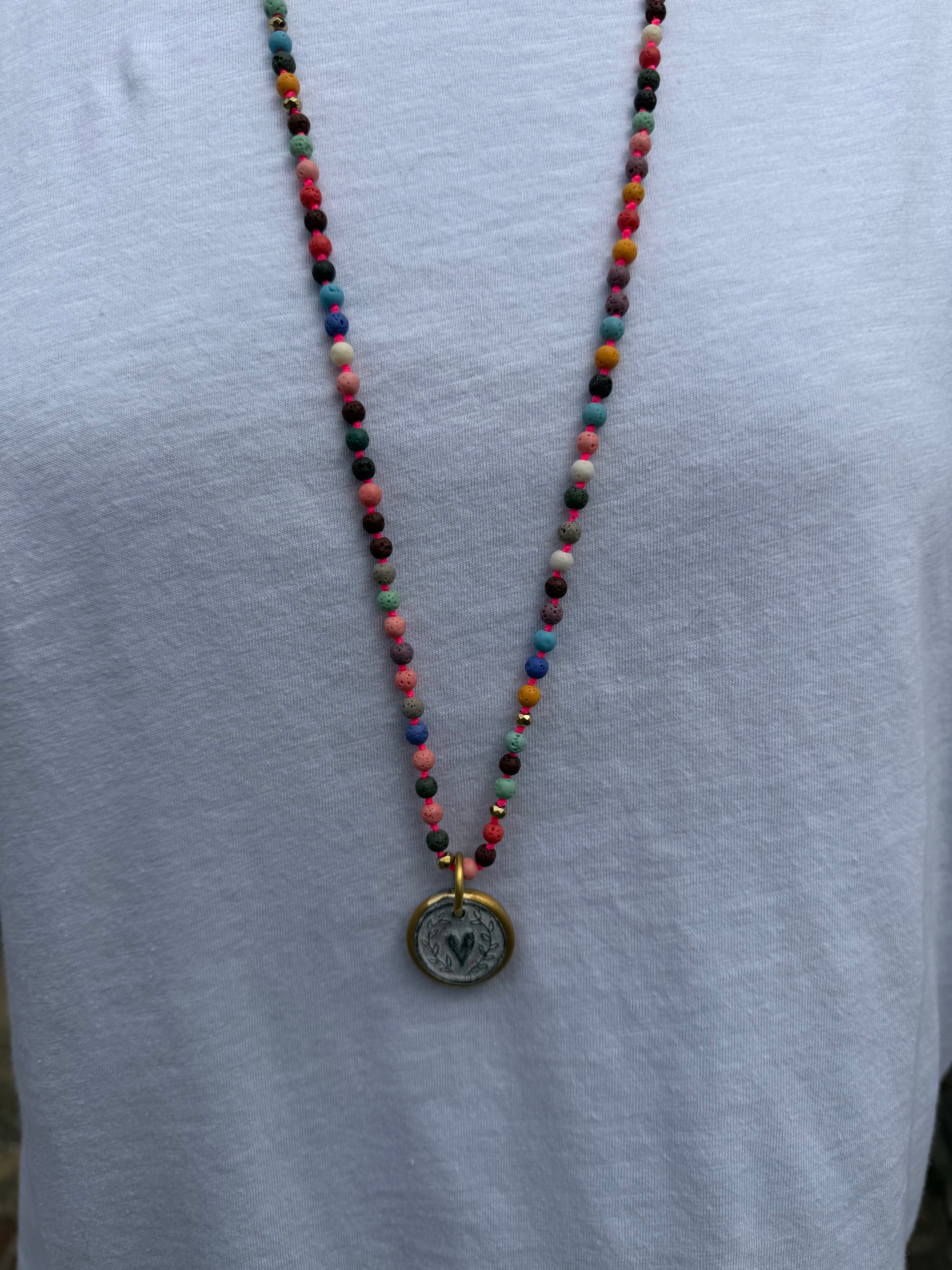 BOHO KETTING HEART 4 MM STONE MIX LAVA GOLD