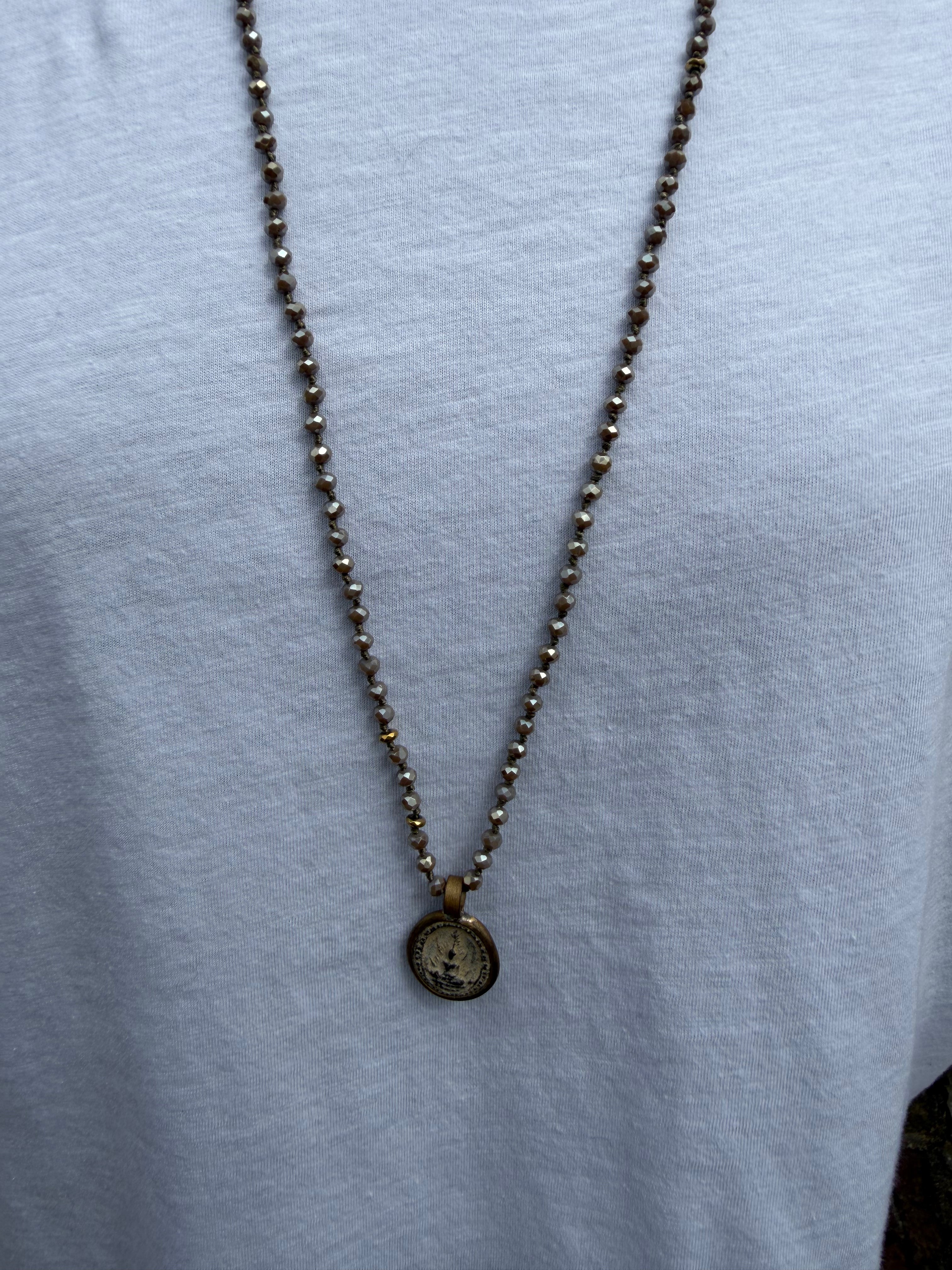 BOHO KETTING BUDDHA 20 4 MM CRYSTAL MUD GOLD