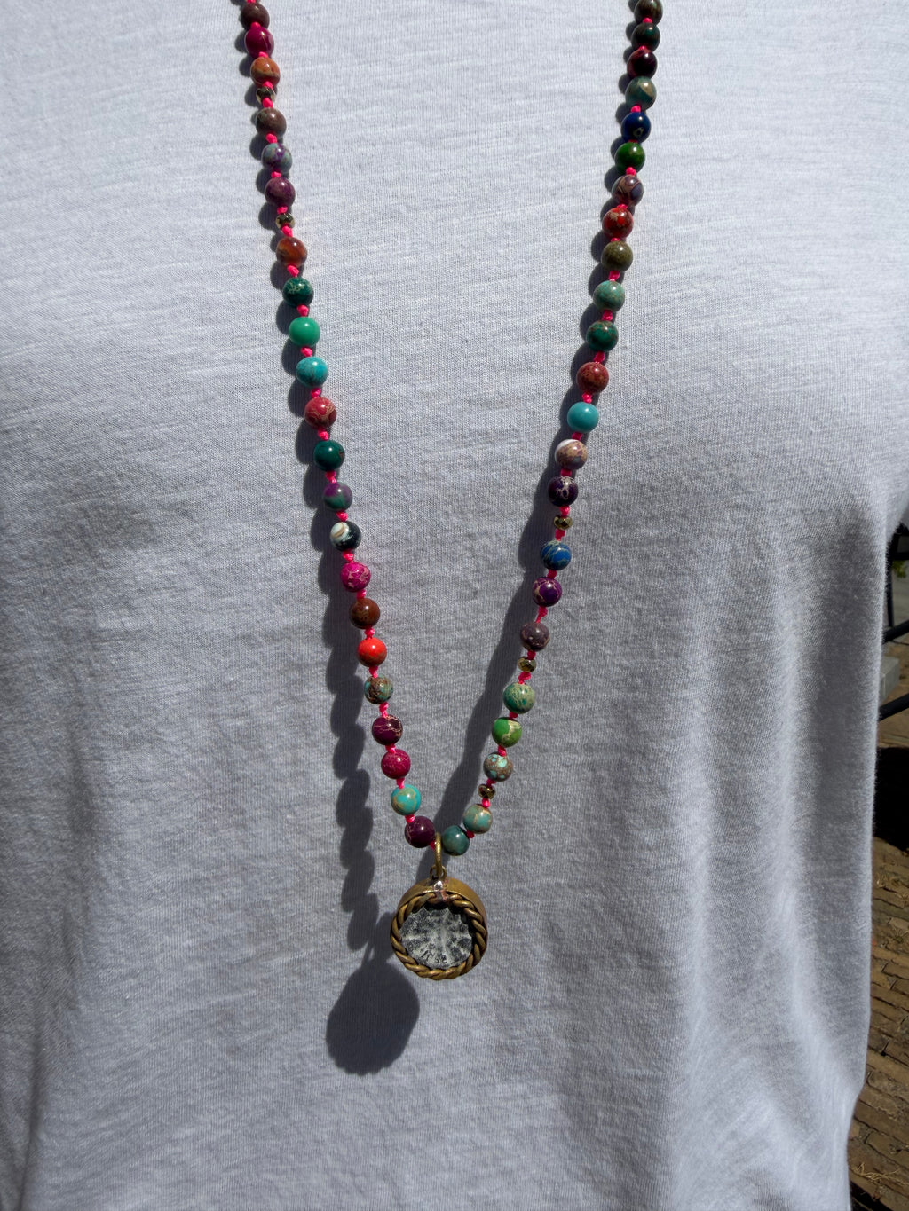 BOHO KETTING BUDDHA 6MM TWO SIDES MIX JASPER