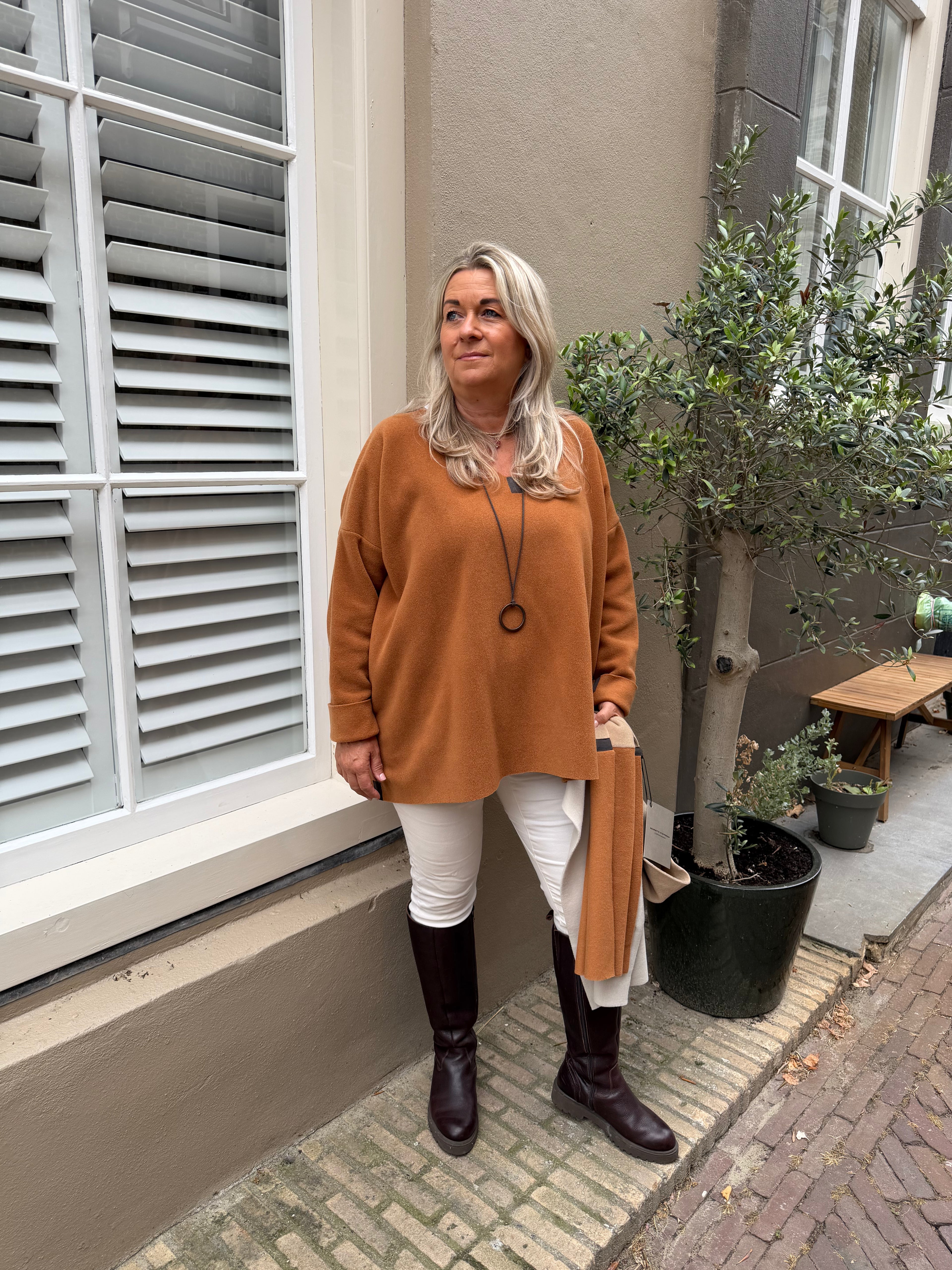 HSCPH v-neck sweater rust