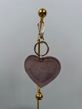 sleutelhanger hartje suede taupe