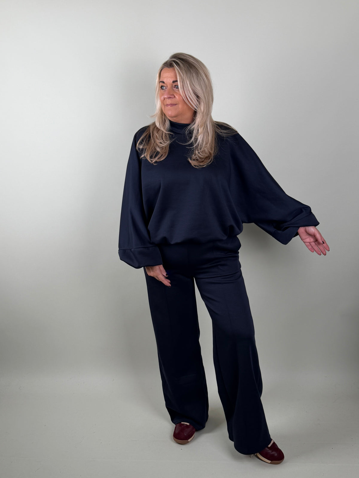 Jog Pak De Luxe in navy – 2-delig joggingpak voor dames, tweede aanzicht