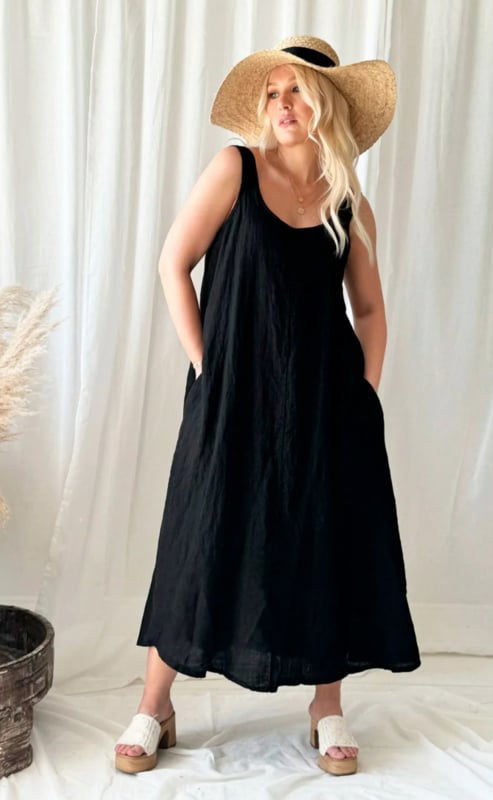 BYPIAS BOHEMIANA LINNEN JURK MADDALENA BLACK