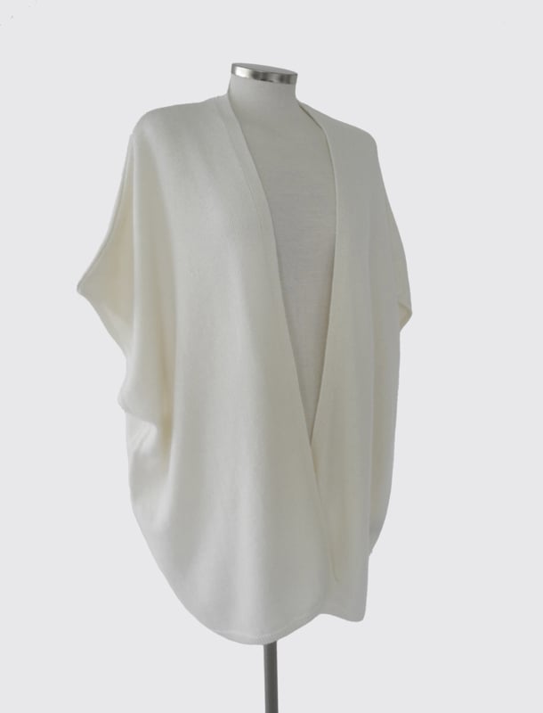 Sjaalmania Cosy Cardigan Creamy White