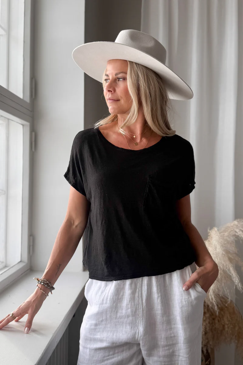 BYPIAS BOHEMIANA Elba linen t-shirt black