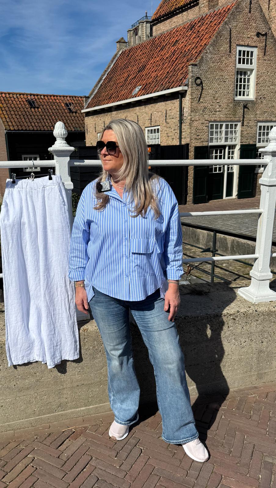 Blouse Emma licht blauw gestreept