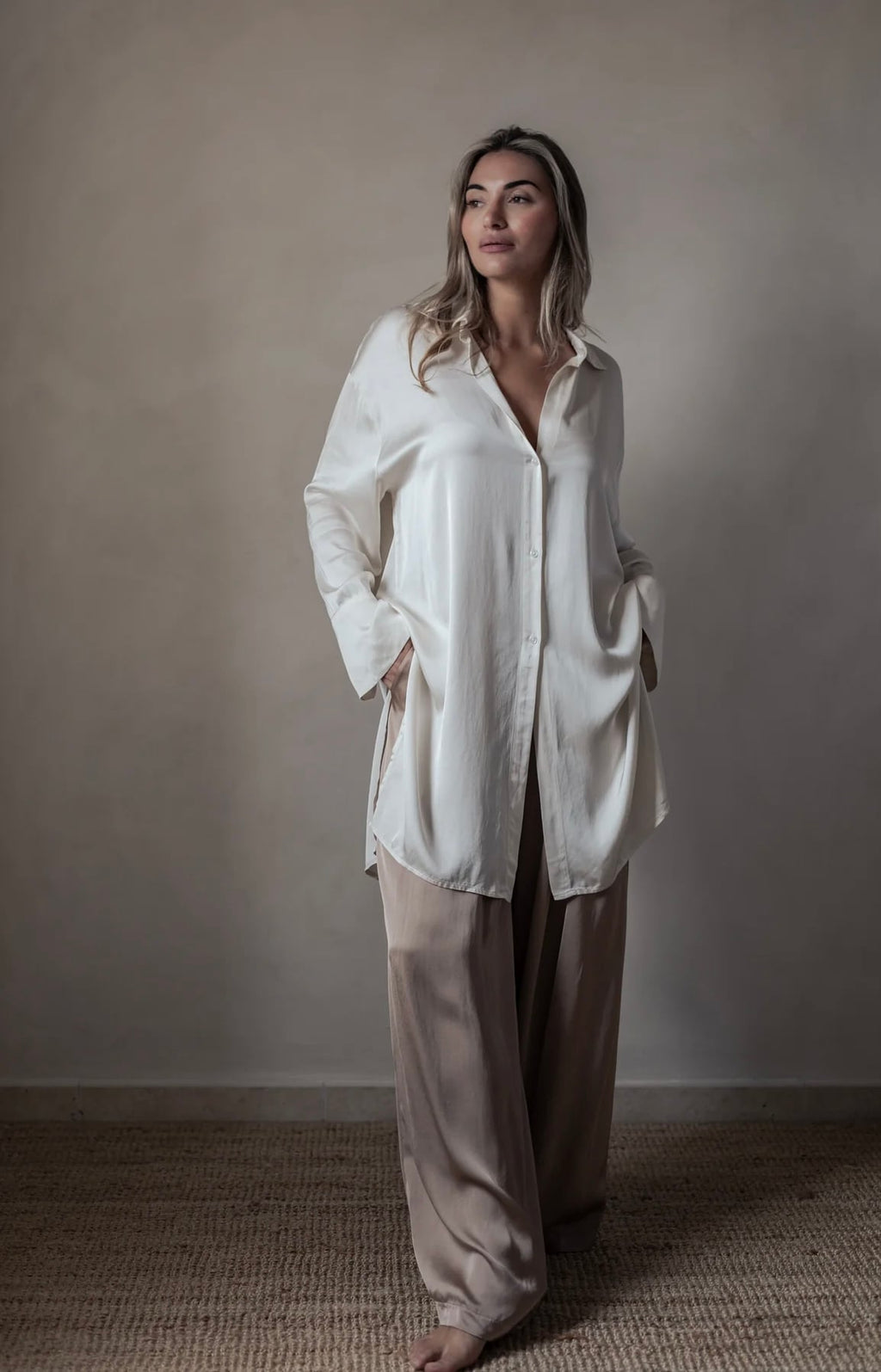 BYPIAS GLOWING SATIN LUXE VELONA BLOUSE VANILLA