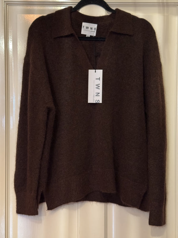 TWNS SPARKS POLO NECK SWEATER CHOCOLATE
