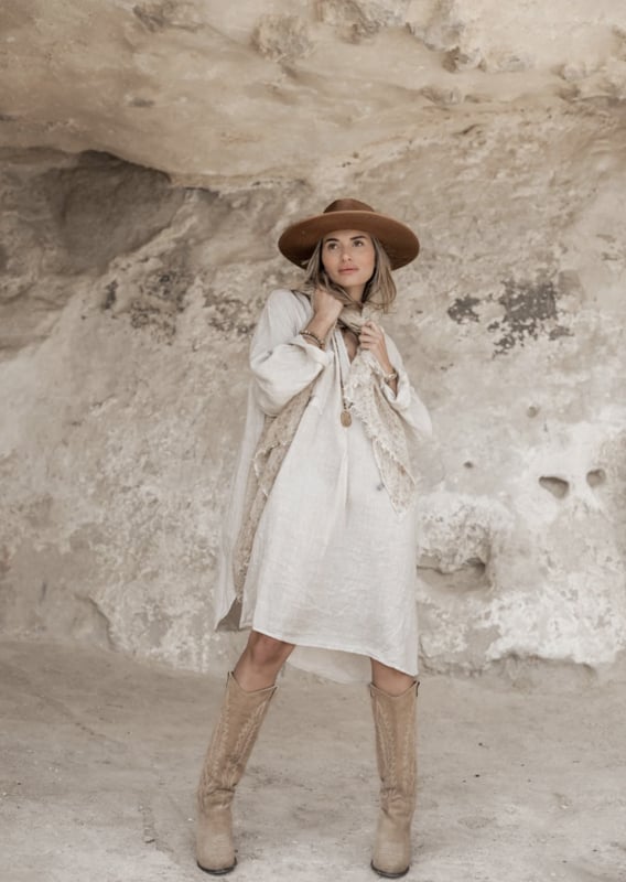 BYPIAS BOHIEMIANA. BELMONT LINNEN TUNIC SAND