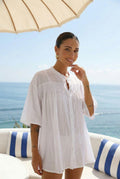 Blouse style: Lauren white