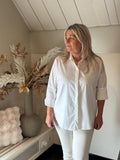 Blouse model: Joanne cream