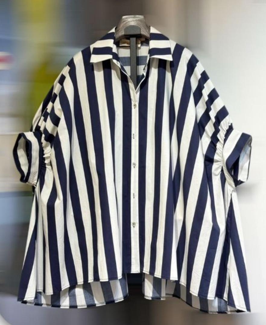 COTTON BLOUSE model: MANOU STREEP NAVY