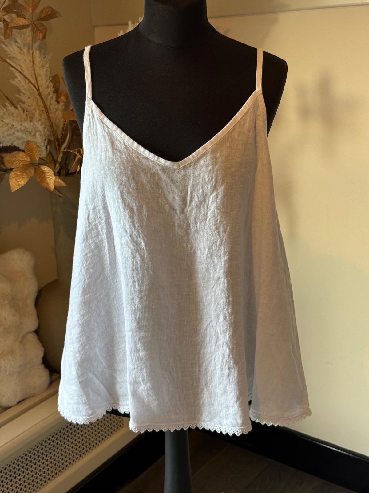 BYPIAS BOHIEMIANA PEONY LINNEN TOP WHITE